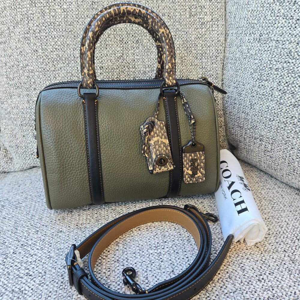 ❤️SOLD❤️ Coach Ruby Satchel 25 in Colorblock - Picture 2 of 16